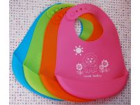 Слюнявчик нагрудник силиконовый из мягкого силикона с Рисунком