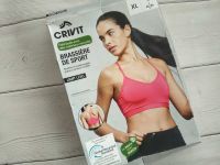 Спортивний топ з чашками...